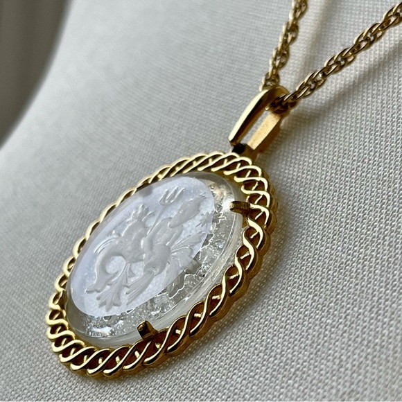 TRIFARI | VTG | NEPTUNE POSEIDON Intaglio Pendant Gold Tone 20" Necklace - Picture 7 of 11